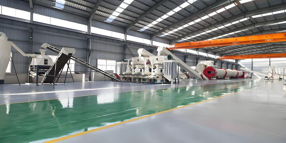 Машина для производства пеллет с плоской матрицей Машина для производства пеллет с плоской матрицей