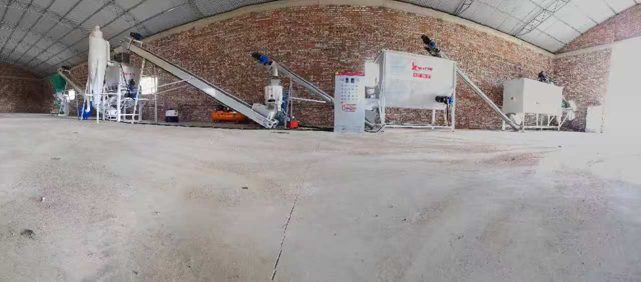 máy nghiền viên tròn thẳng đứng